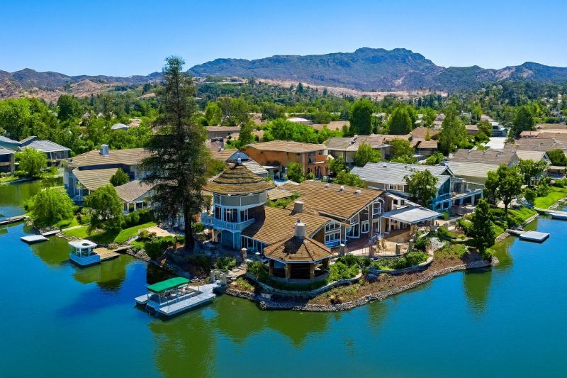 Best Bathroom Remodeling pros in Lake Villa, IL